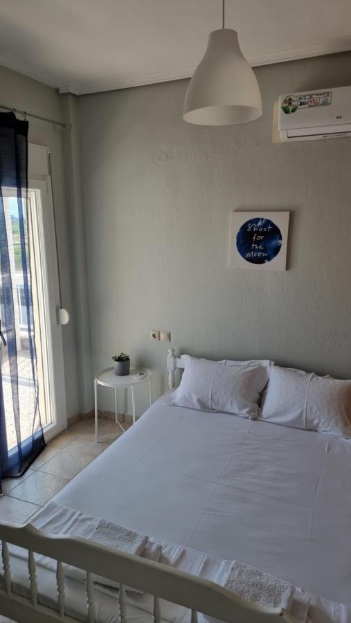 Seaside Luxury Suites By Sarigianni Paralía Eksteriør bilde