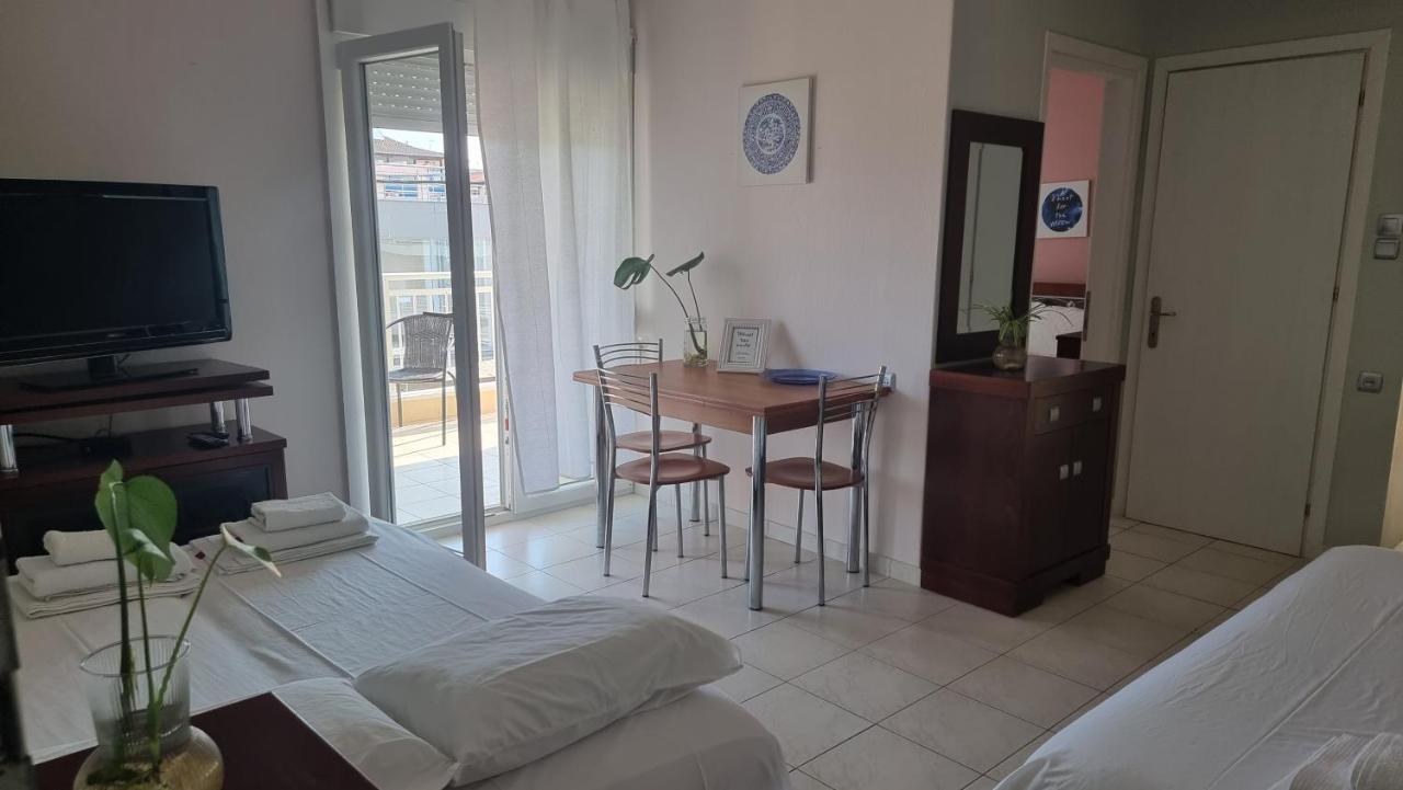 Seaside Luxury Suites By Sarigianni Paralía Eksteriør bilde